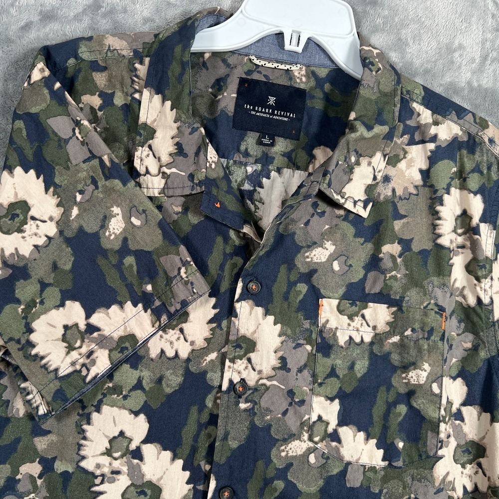 Roark Revival Short Sleeve Button Up Shirt Men Large Green Floral Camo Adventure